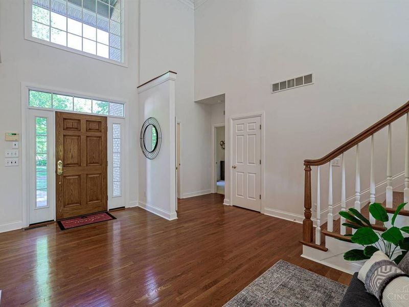 7587 Lake Water Drive, Cincinnati, OH 45242 Photo 6
