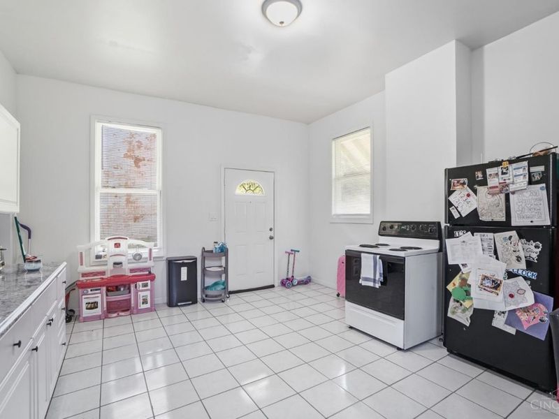 1027 Winfield, Cincinnati, OH 45205 Photo 12