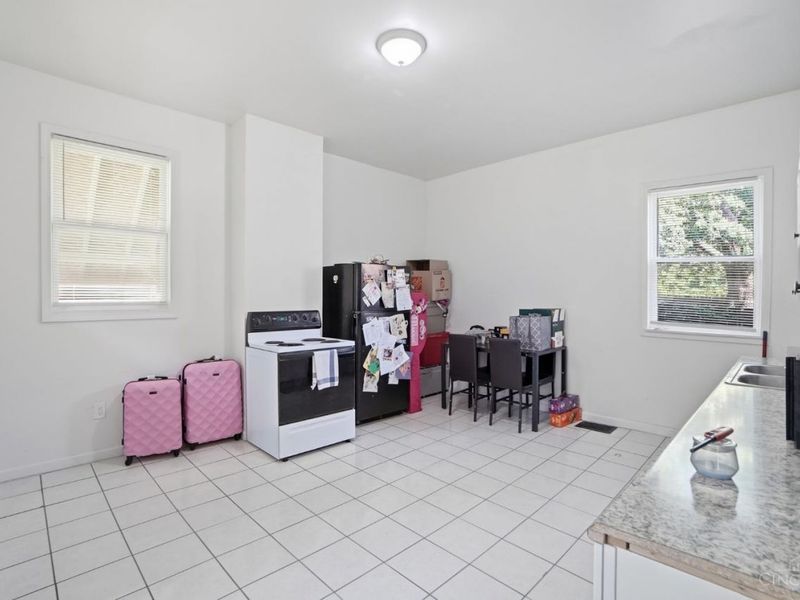 1027 Winfield, Cincinnati, OH 45205 Photo 13