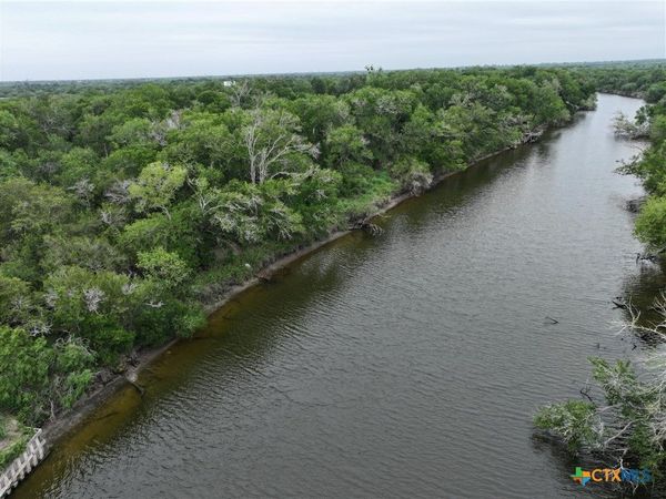 341 Mission River Oaks Road , Woodsboro, TX 78393