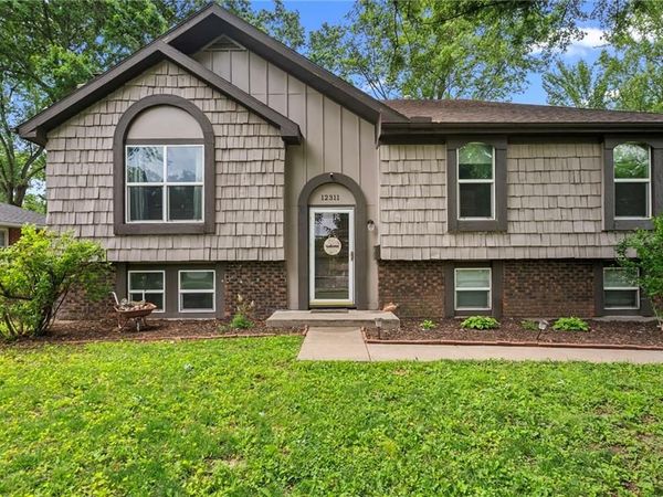 12311 W 54th Street, Shawnee, KS 66216