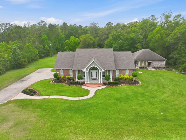2909 Highway 171 , Lake Charles, LA 70611
