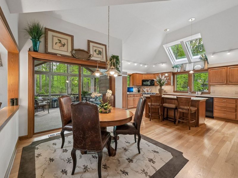 8080 Manitou Drive , Westerville, OH 43081 Photo 13