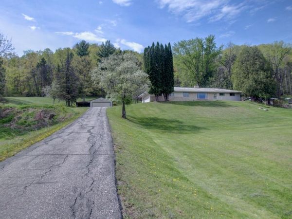 W601 Hillview Dr, Bergen, WI 54658