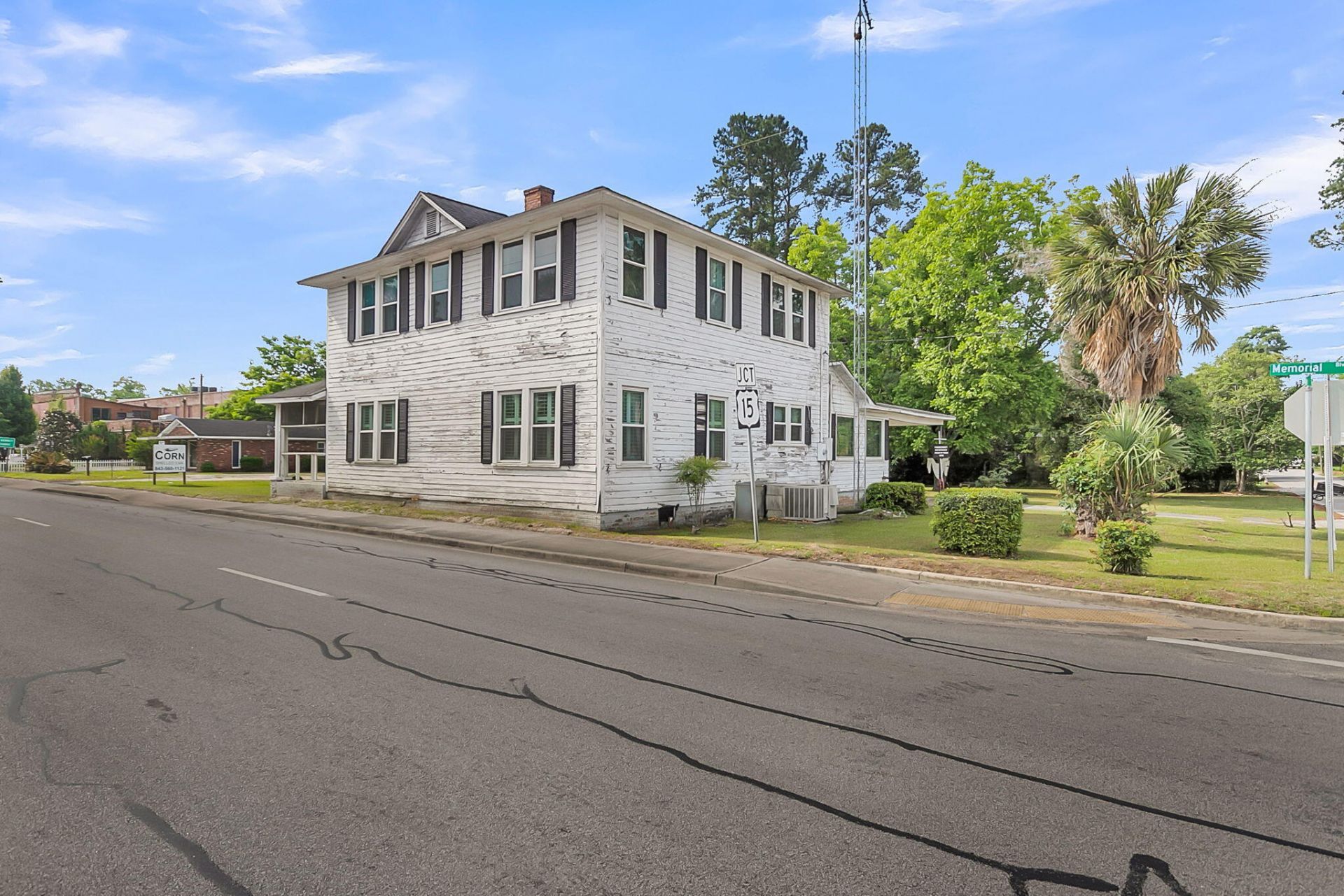 5539 Memorial Boulevard Photo 4