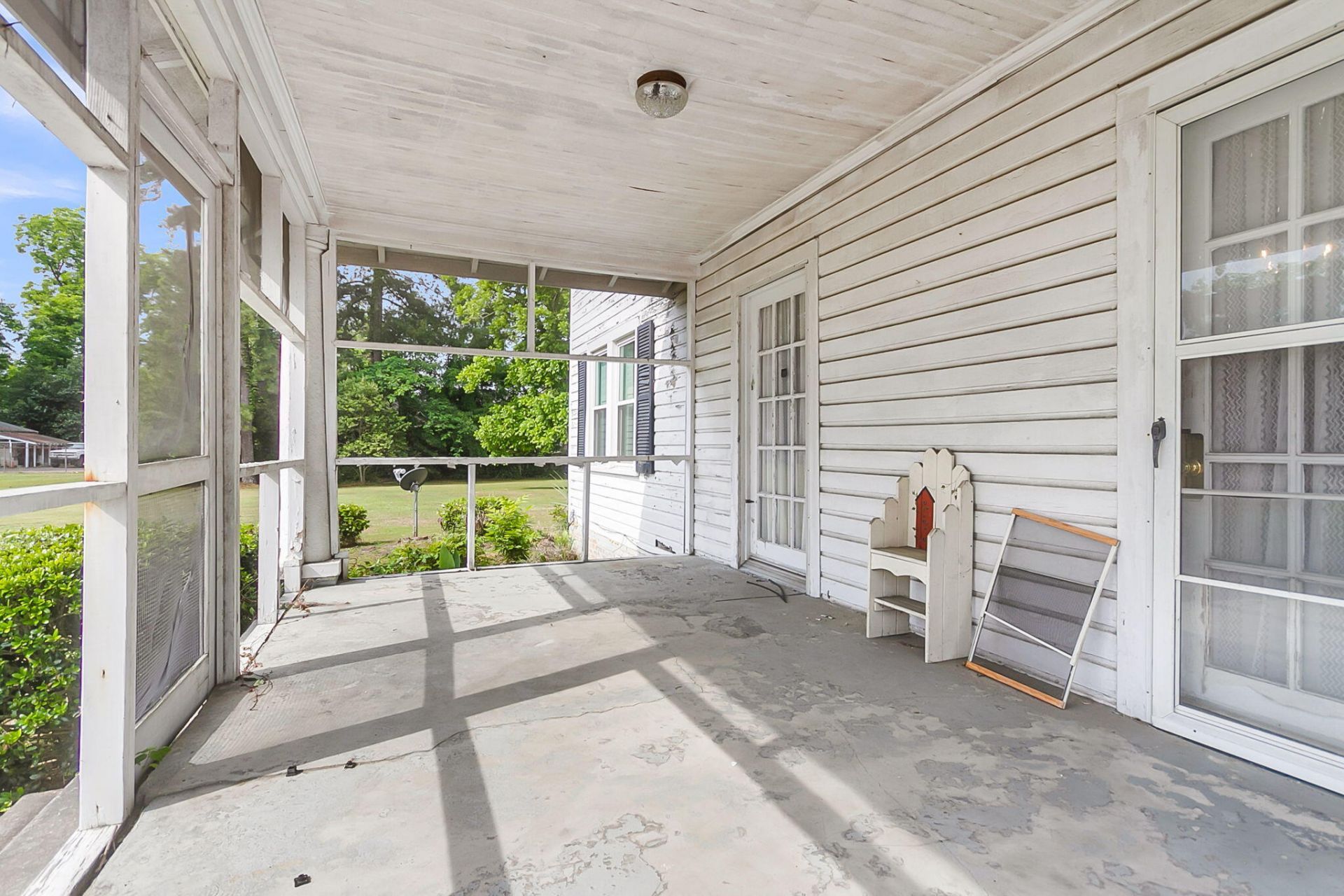 5539 Memorial Boulevard Photo 5