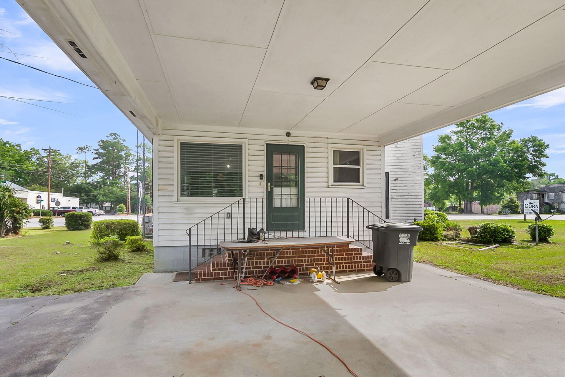 5539 Memorial Boulevard Photo 8