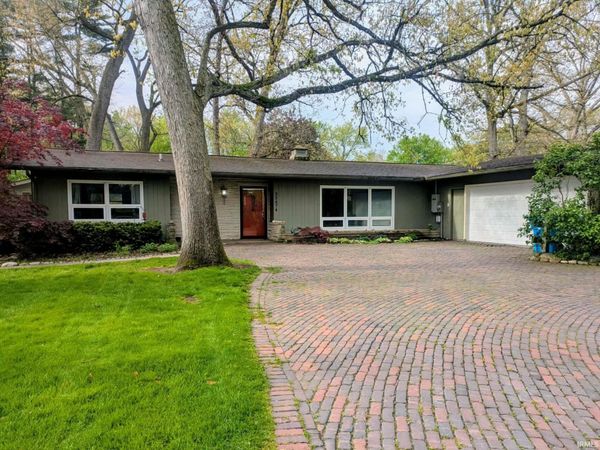 23474 Forest Lane, Elkhart, IN 46516