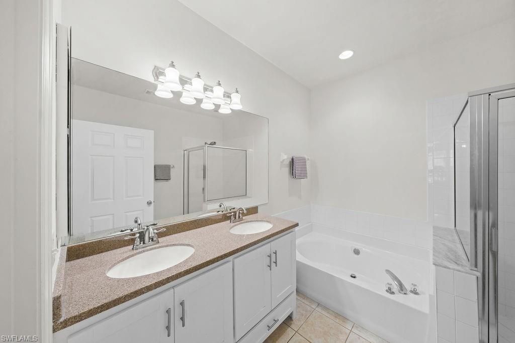 23039 Lone Oak Dr , Estero, FL 33928 Photo