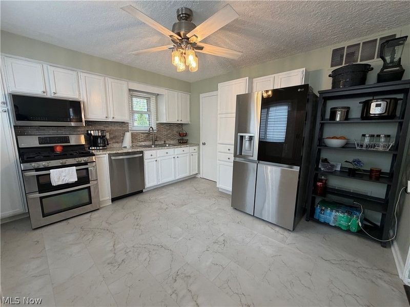 4219 Brockley Avenue, Sheffield Lake, OH 44054 Photo 13