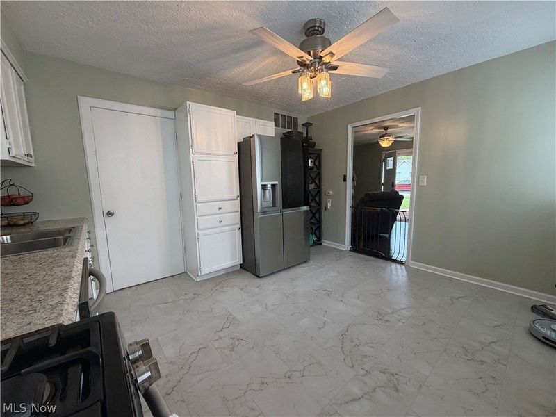 4219 Brockley Avenue, Sheffield Lake, OH 44054 Photo 15