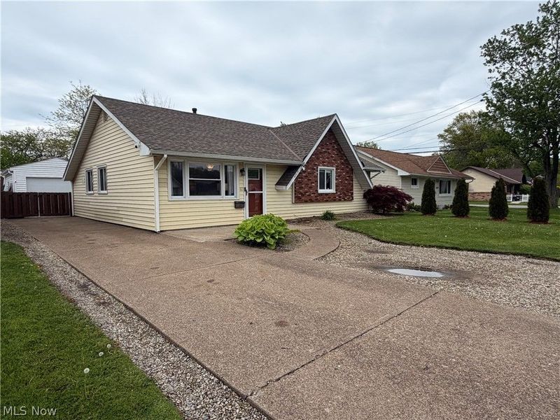 4219 Brockley Avenue, Sheffield Lake, OH 44054 Photo 2