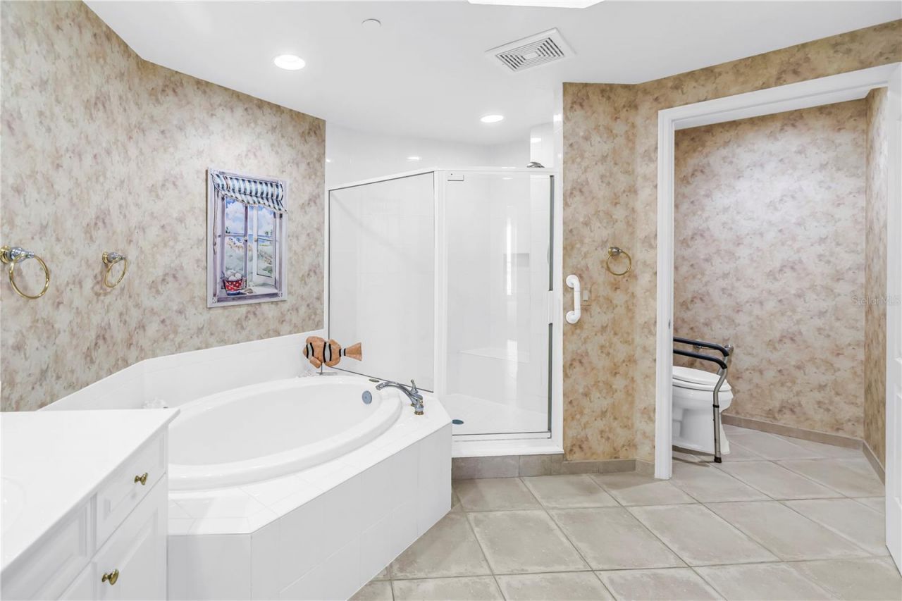 100 Beach Drive Ne, Unit 702, Saint Petersburg, FL 33701 Photo