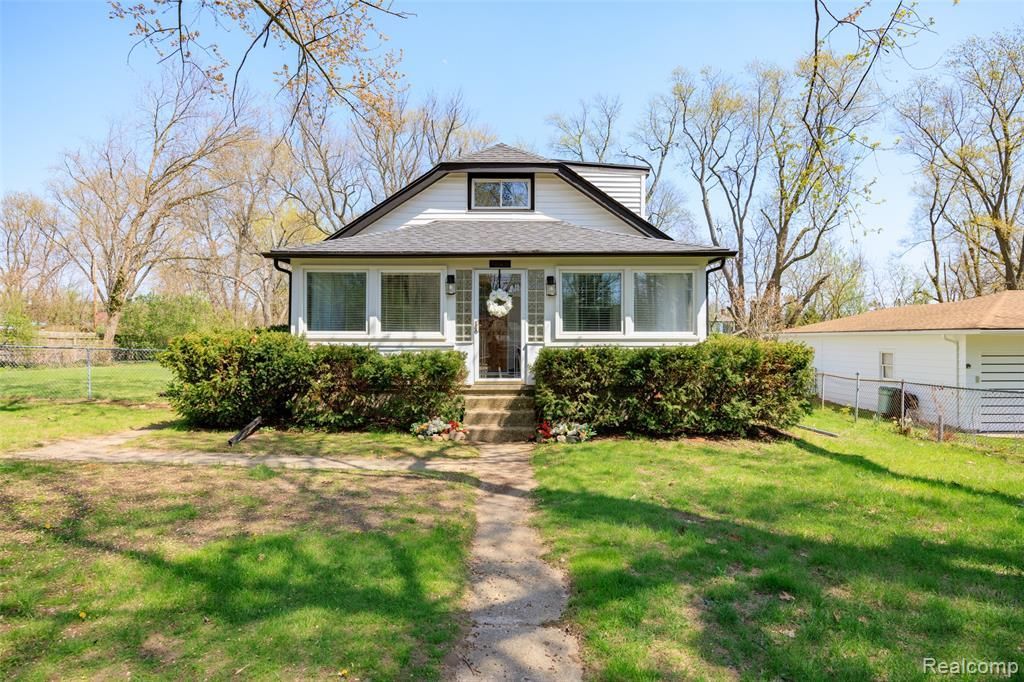 1545 Tanfield Street, West Bloomfield Township, MI 48324 Main Photo