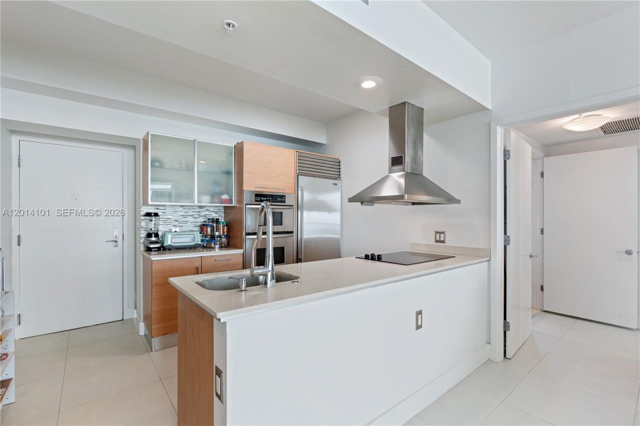 218 SE 14th St , Unit 2208, Miami, FL 33131 Photo