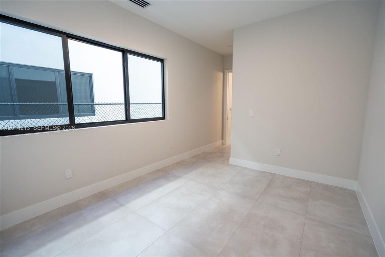 2745 SW 23 Ter , Miami, FL 33145 Photo
