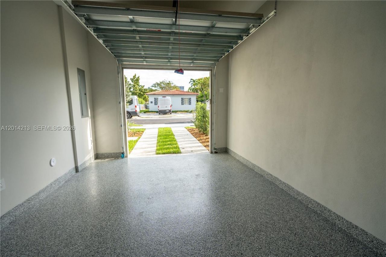 2745 SW 23 Ter , Miami, FL 33145 Photo