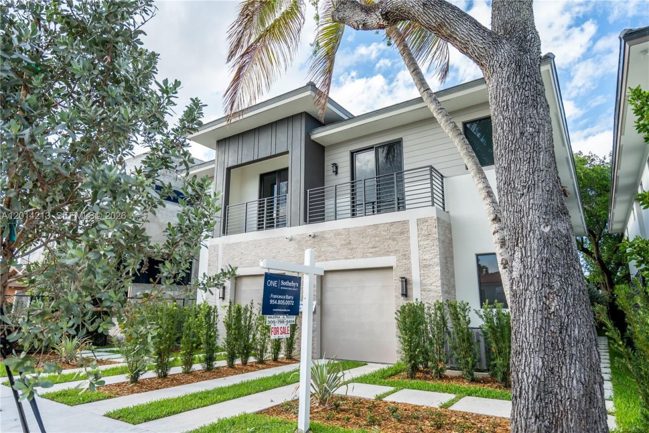 2745 SW 23 Ter , Miami, FL 33145 Photo