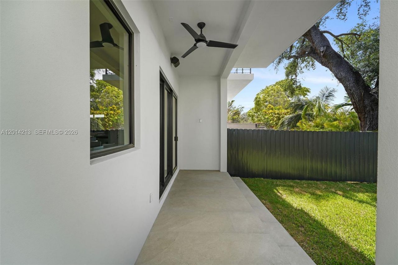 2745 SW 23 Ter , Miami, FL 33145 Photo