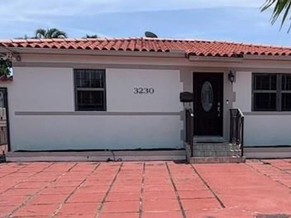 3230 SW 4th St , Miami, FL 33135