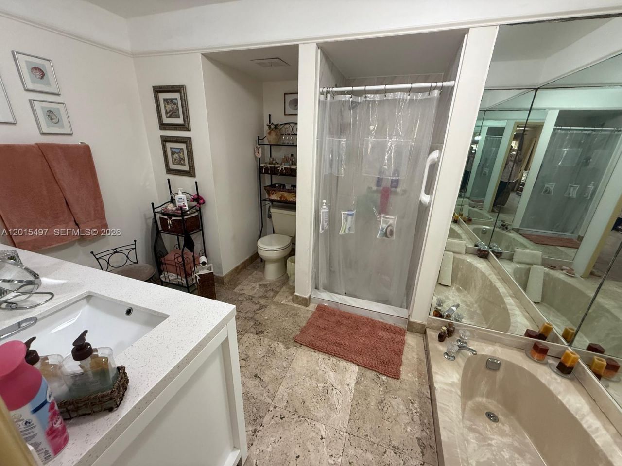 19300 W Lake Dr, Hialeah, FL 33015 Photo