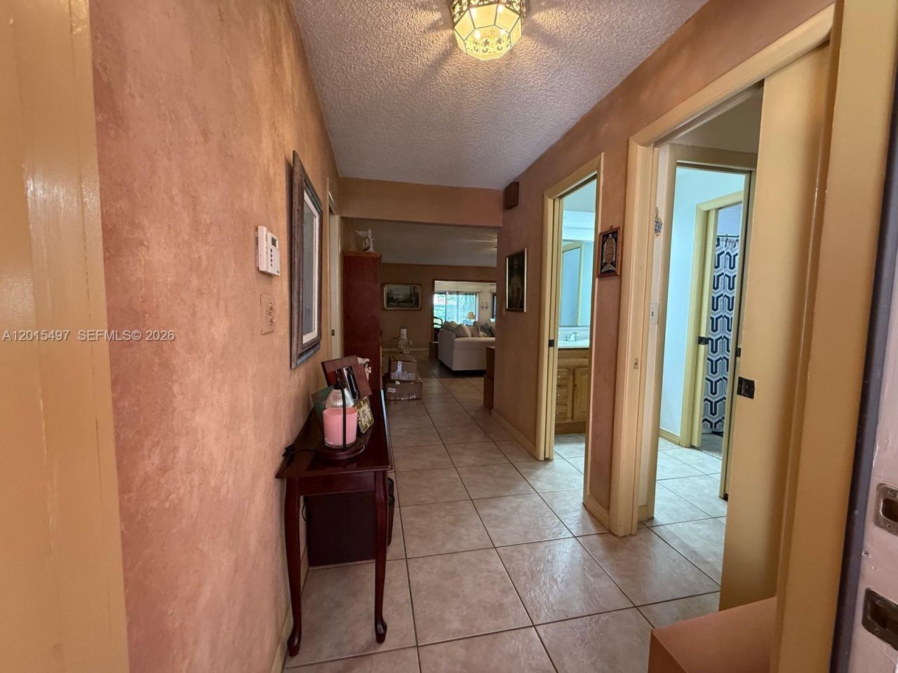 19300 W Lake Dr, Hialeah, FL 33015 Photo