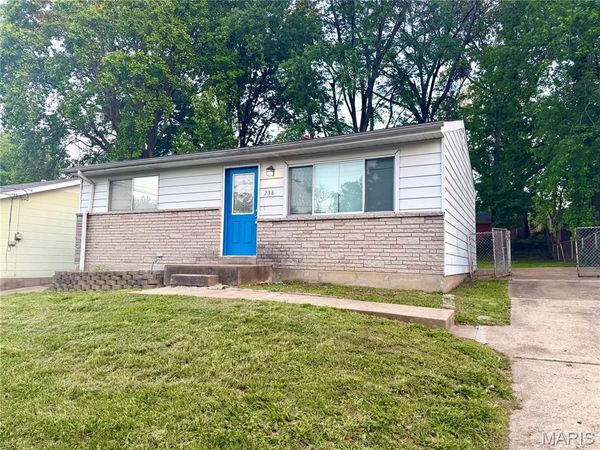 238 Gladys Avenue , Hazelwood, MO 63135