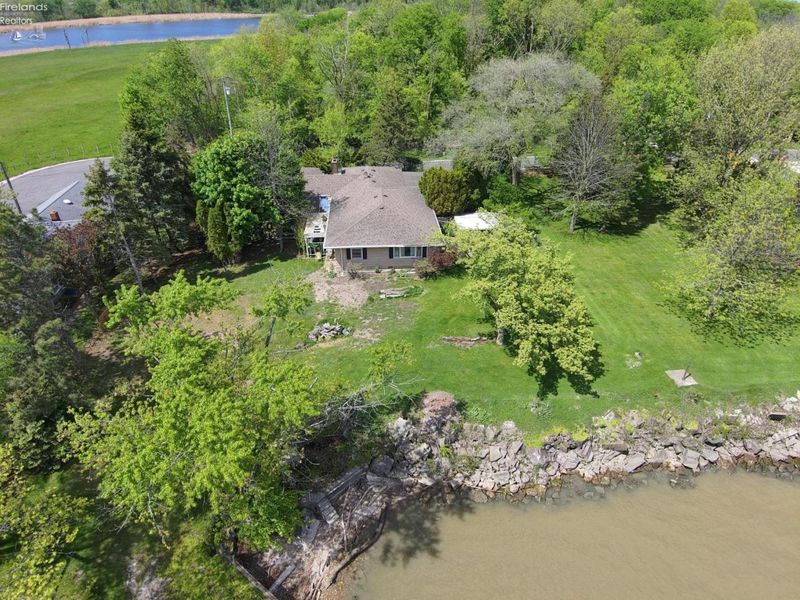 2426 E Schiewe Road, Port Clinton, OH 43452 Photo 5