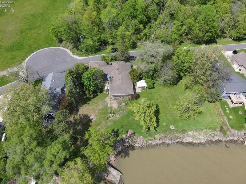 2426 E Schiewe Road, Port Clinton, OH 43452 Photo 6