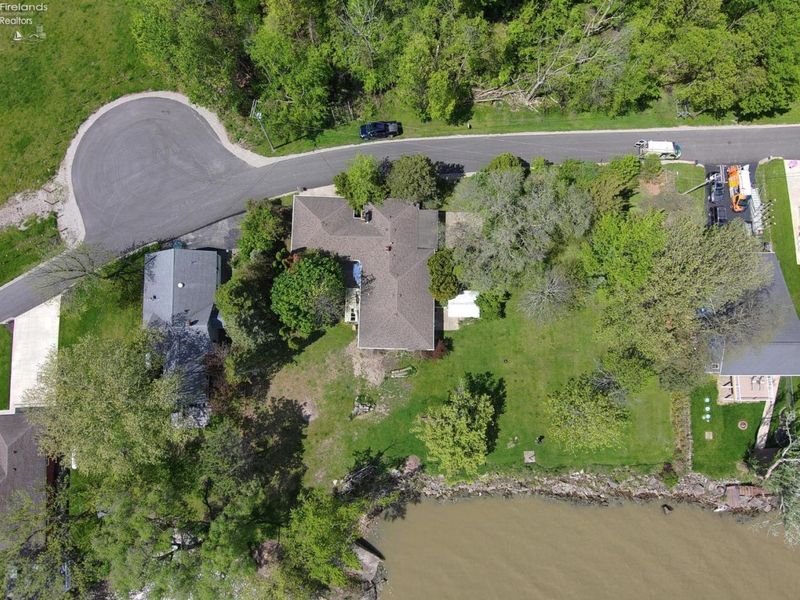 2426 E Schiewe Road, Port Clinton, OH 43452 Photo 8