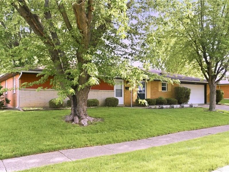 4301 Skylark Drive, Englewood, OH 45322 Photo 2