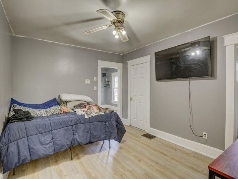 2444 Warren Street, Covington, KY 41014 Photo 8