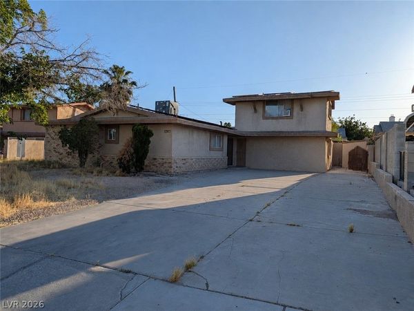 3383 Horizon Street , Las Vegas, NV 89121
