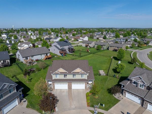 10 Ash Court , North Liberty, IA 52317