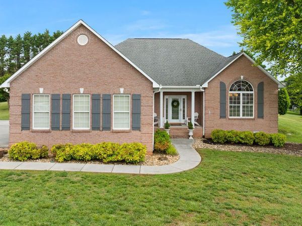 2573 Creekstone Circle, Maryville, TN 37804