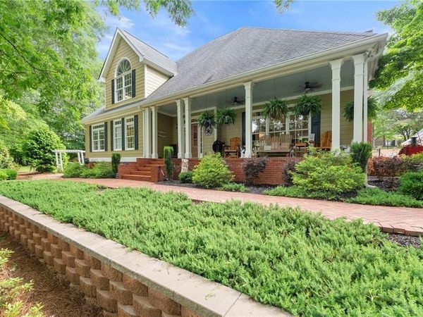 2832 B Wilson Road, Commerce, GA 30529