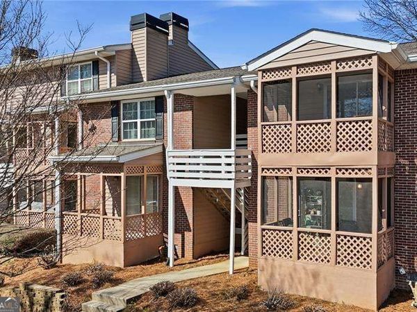 270 Quail Run, Roswell, GA 30076