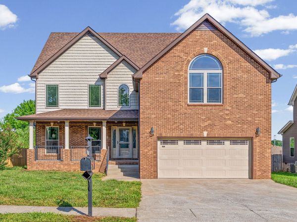 1708 Spring Haven Dr, Clarksville, TN 37042