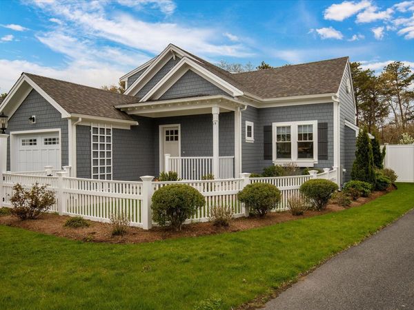 15 Rosewood Circle, Mashpee, MA 02649
