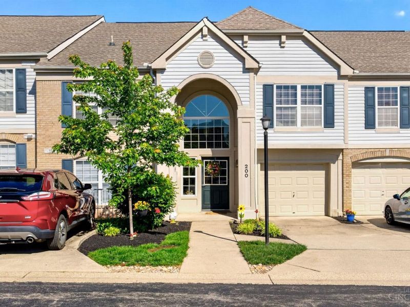 200 Gateway Drive, Unit H, Milford, OH 45150 Photo 1