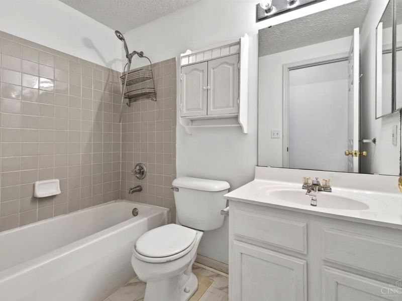 200 Gateway Drive, Unit H, Milford, OH 45150 Photo 18