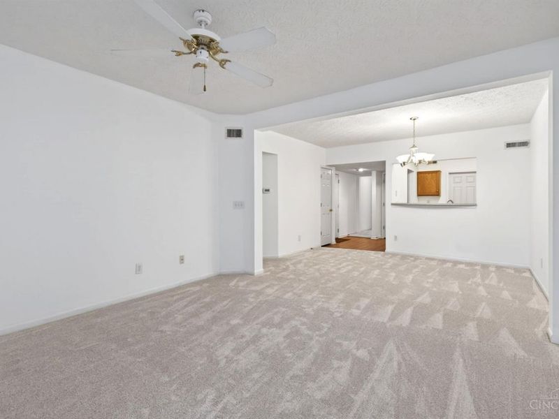 200 Gateway Drive, Unit H, Milford, OH 45150 Photo 4