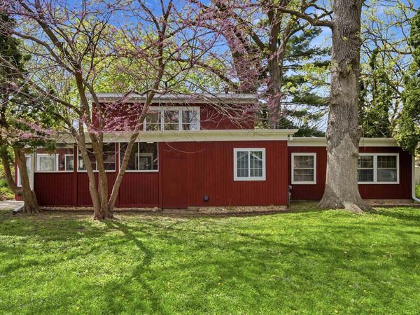 516 Forrest Road, Cedar Falls, IA 50613