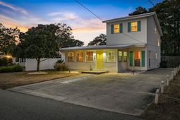 2306 Holly Dr.  photo 4