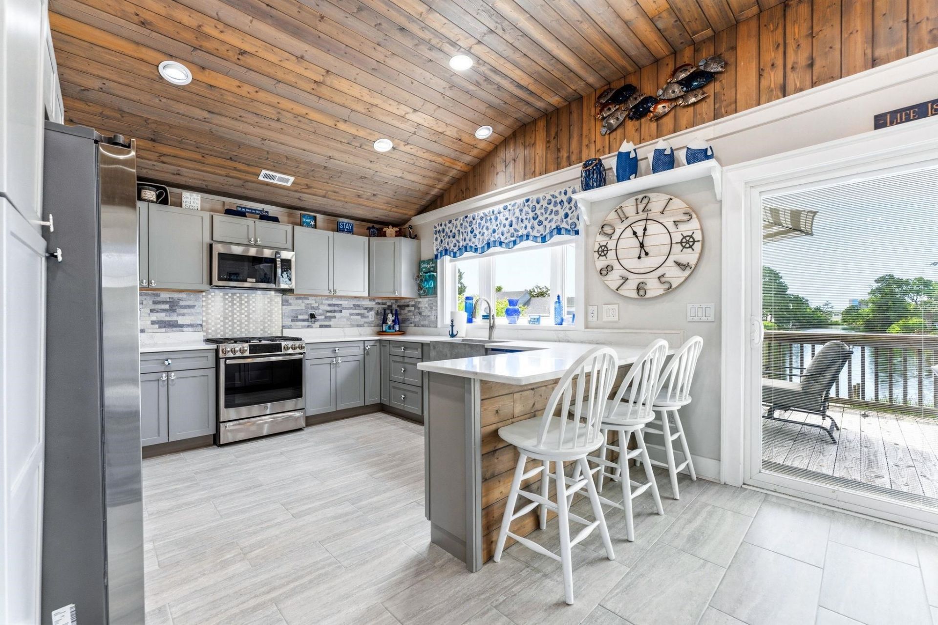 2204 Chestnut St.  Photo 8
