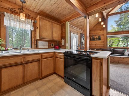 7266 Highway 147, Lake Almanor, CA 00000 Photo