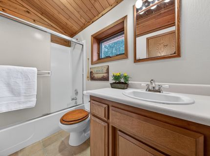 7266 Highway 147, Lake Almanor, CA 00000 Photo