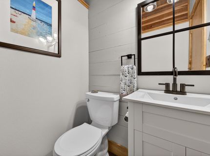 7266 Highway 147, Lake Almanor, CA 00000 Photo