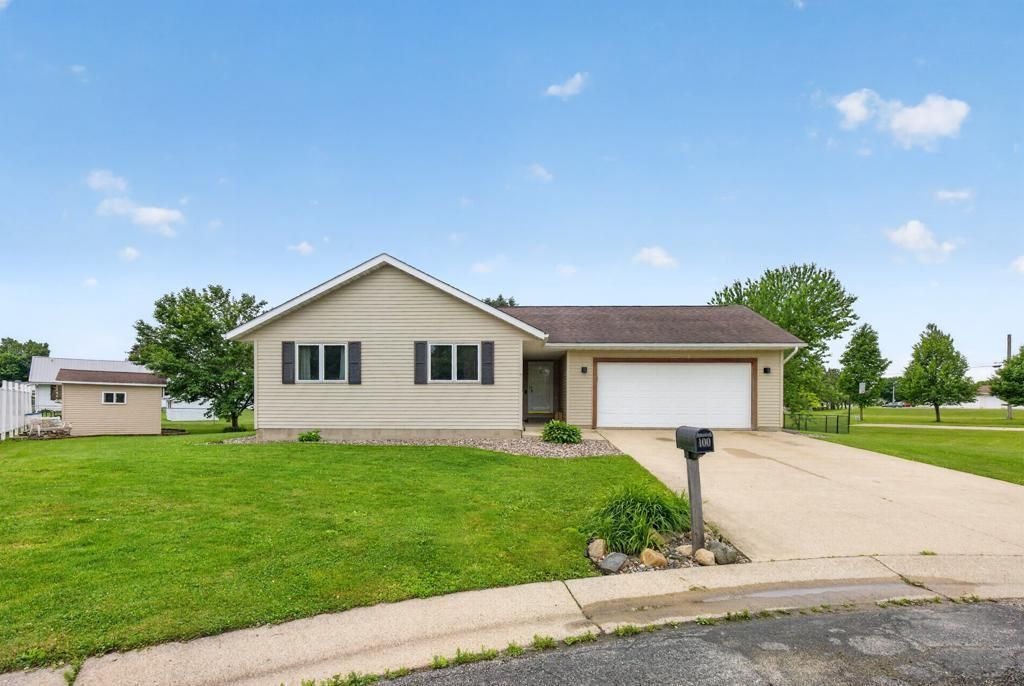 100 Capelle Street, Spring Valley, MN 55975