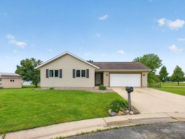 100 Capelle Street, Spring Valley, MN 55975